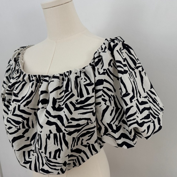 a new day Tops - A New Day Crop Top Zebra Print Size Large